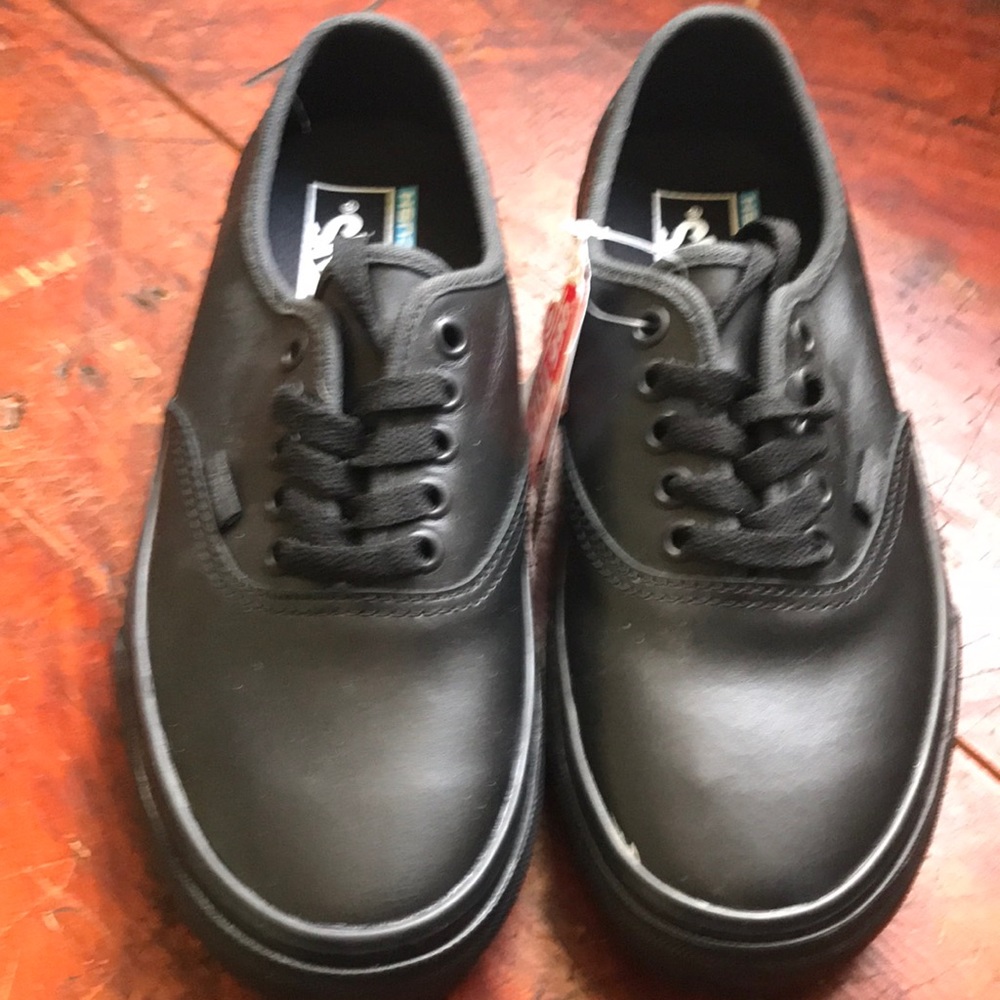 All black Vans